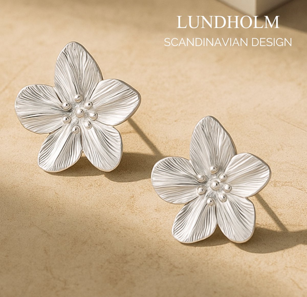 Luxe Bloem Oorbellen Dames Zilverkleurig - Statement Oorbellen Bloemen - Waterproof & Hypoallergeen - Premium Stainless Steel