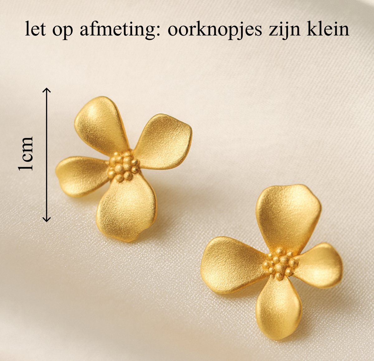 Zilveren Bloem Oorknopjes Dames Gold Plated Luxe Oorbellen- Waterproof & Hypoallergeen