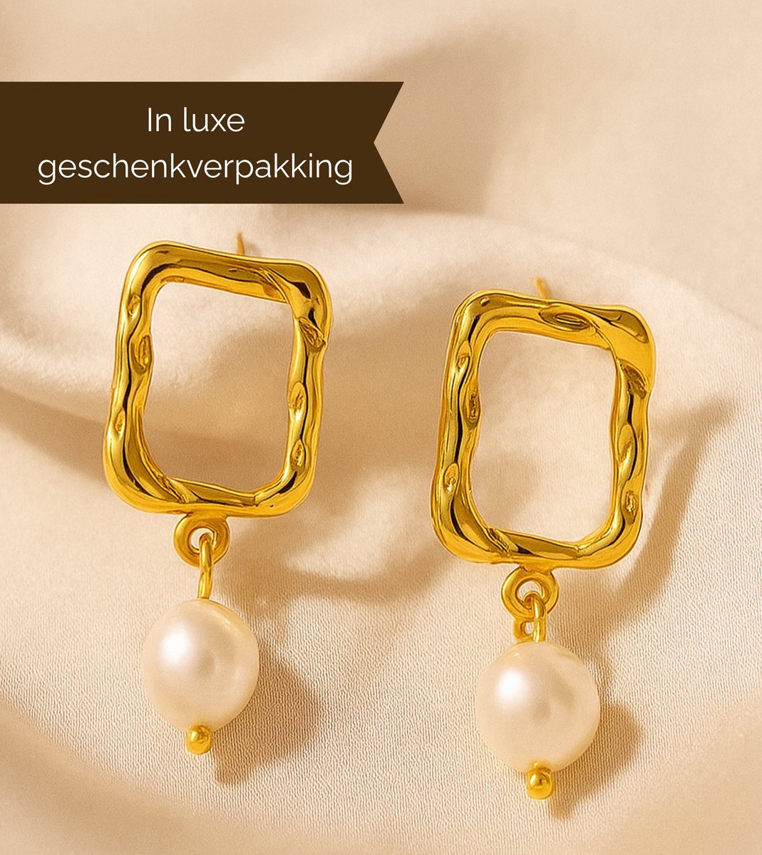 Lundholm Maria oorstekers met parel-look goudkleurig, detail