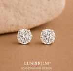 Lundholm Nikki zirkonia studs 5mm goud — oorknopjes Scandinavisch design