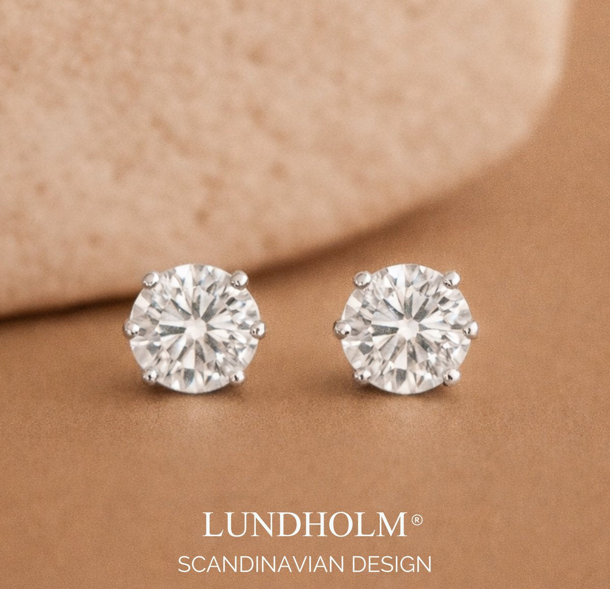 Lundholm Nikki zirkonia studs 4mm zilver — oorknopjes stainless steel PVD plated