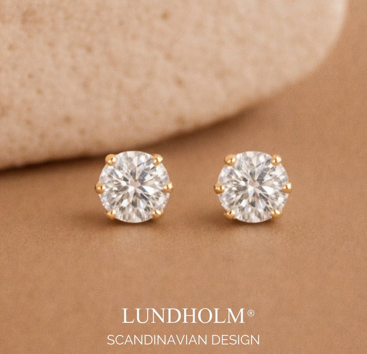 Lundholm Nikki zirkonia studs 4mm goud — oorknopjes stainless steel PVD gold plated dames