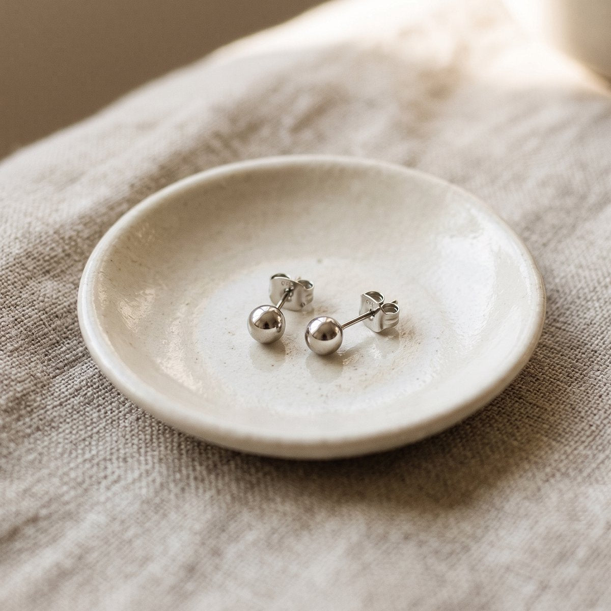 Lundholm Max – Bol Oorknopjes Dames – Zilver