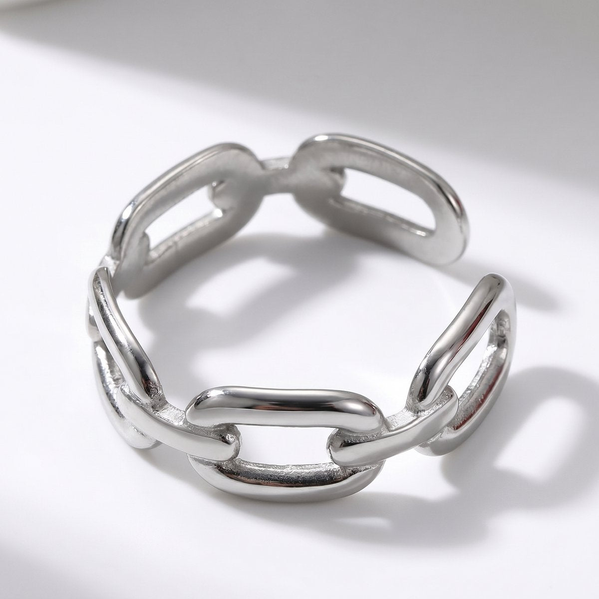 Lundholm Janne ring detail schakels
