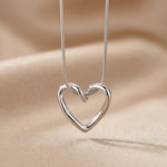 Lundholm Beryl hart ketting zilverkleurig open hart design cadeau
