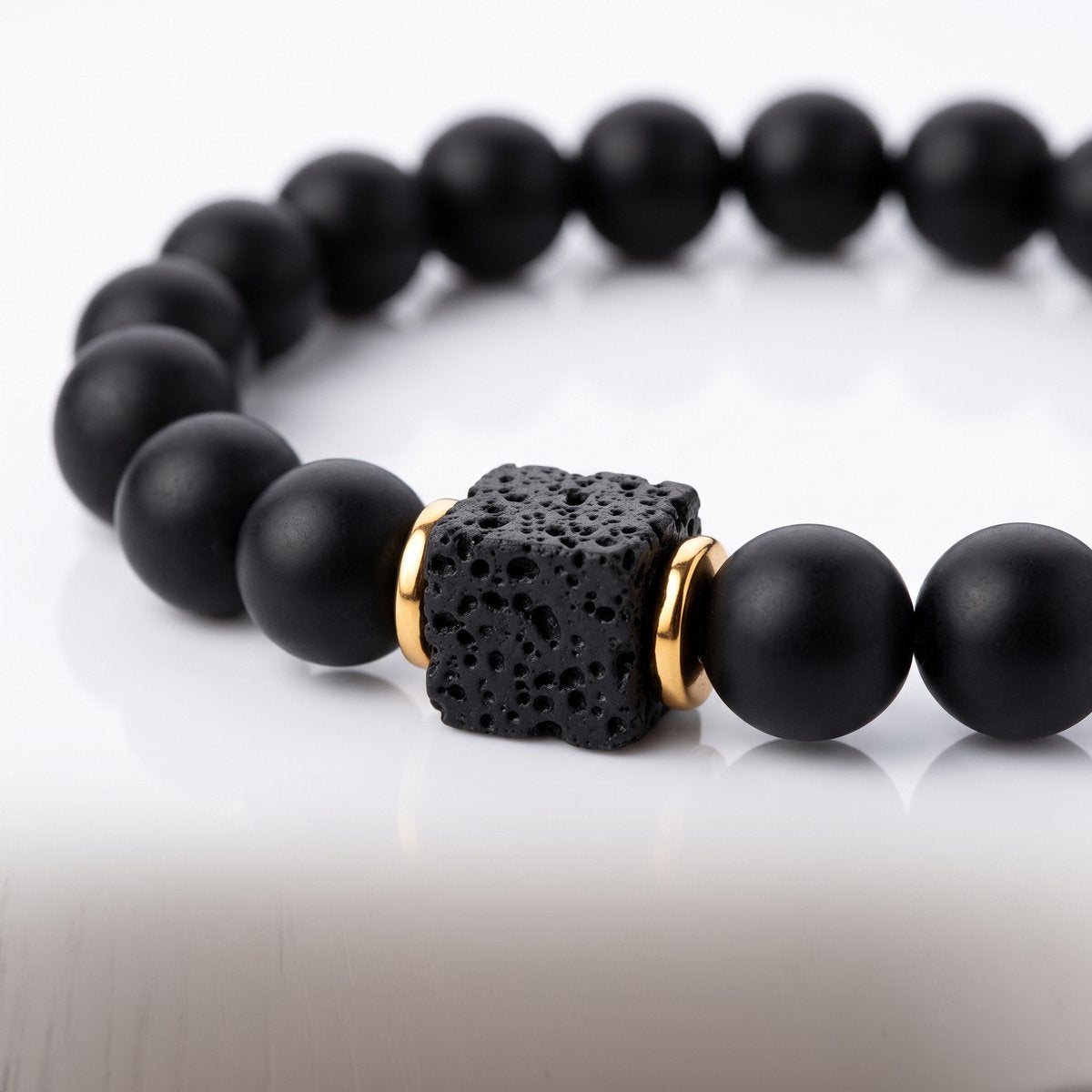Lundholm Olav Armband gedragen