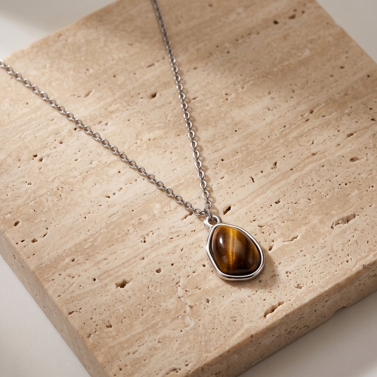 Lundholm Rosan Tijgeroog Ketting detail