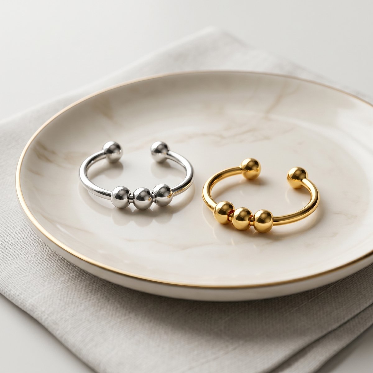 Lundholm Mira fidget ring met bolletjes goudkleurig 5