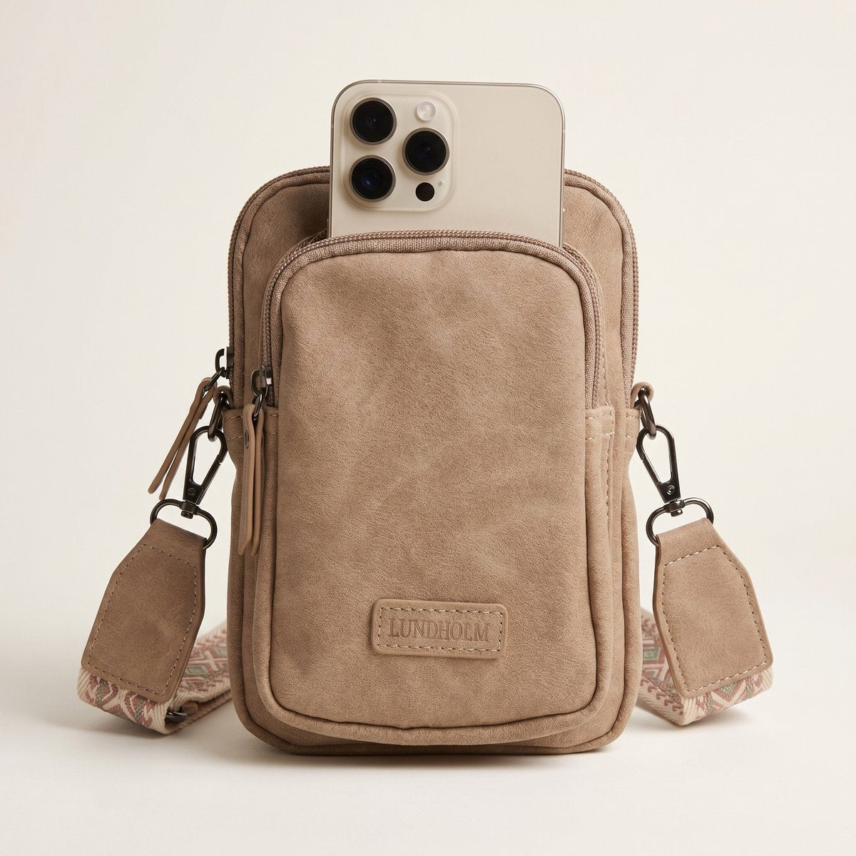 Lundholm Strömsund crossbody beige leer dames — detail brede tassenriem