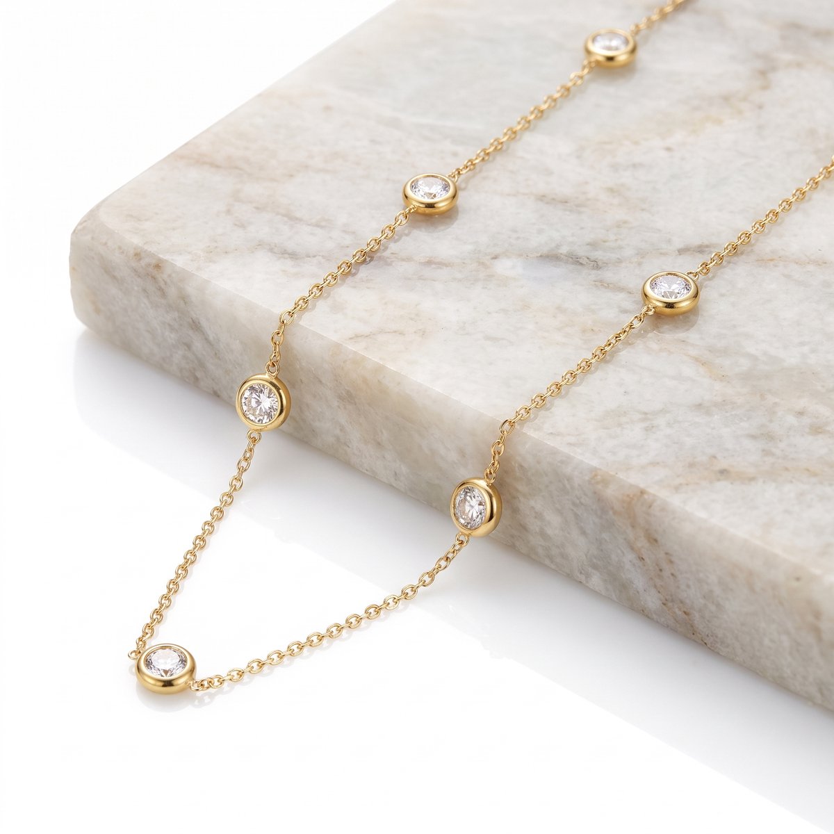 Lundholm Diana ketting goud rhinestones sfeerbeeld