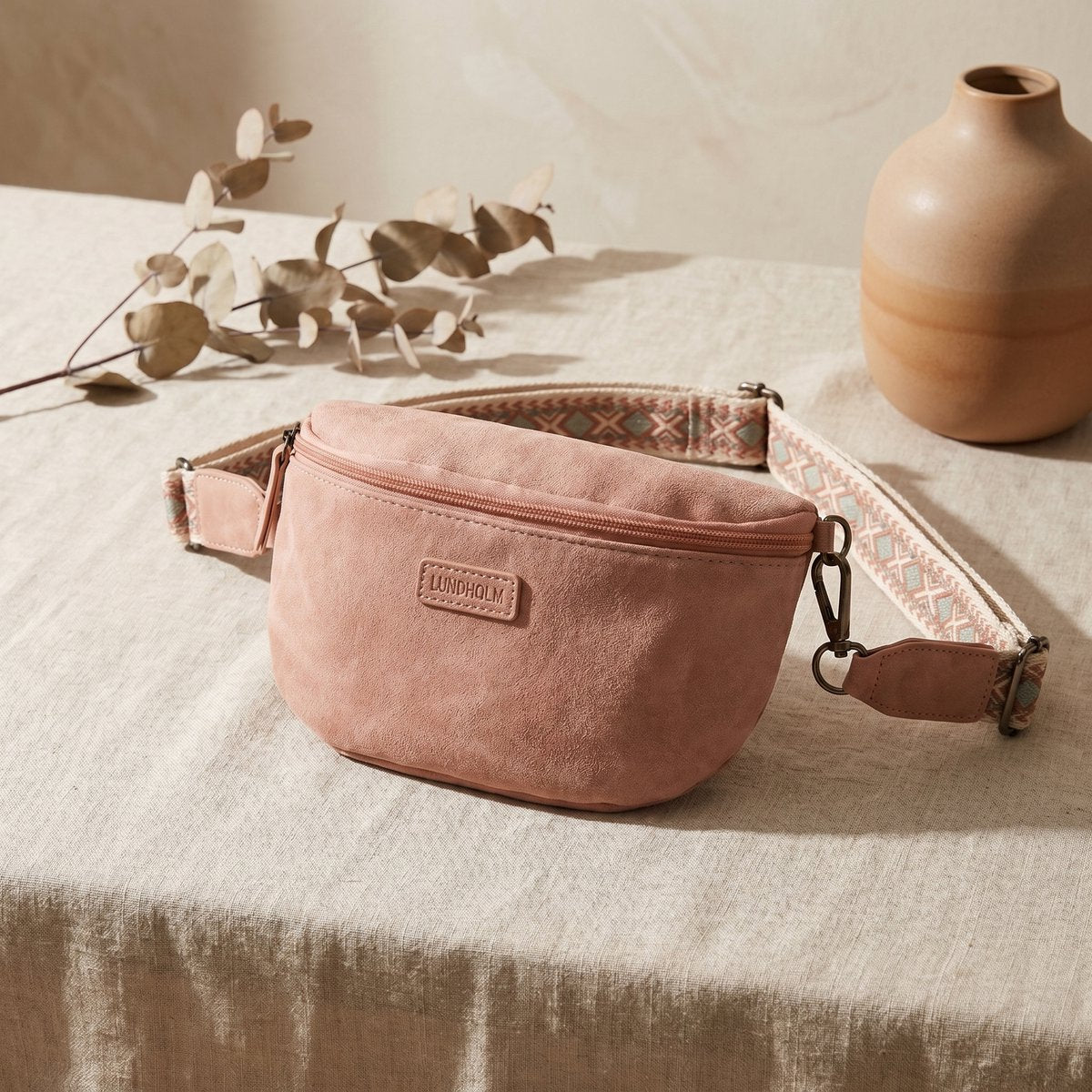 Lundholm Heby heuptas roze dames — detail textuur en stiksel
