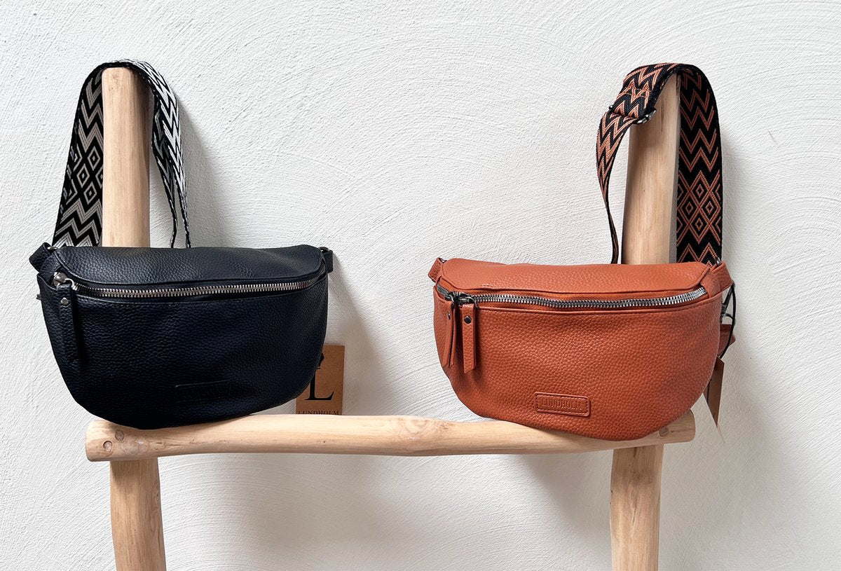 Lundholm Alta heuptas bruin dames — zijaanzicht handsfree crossbody