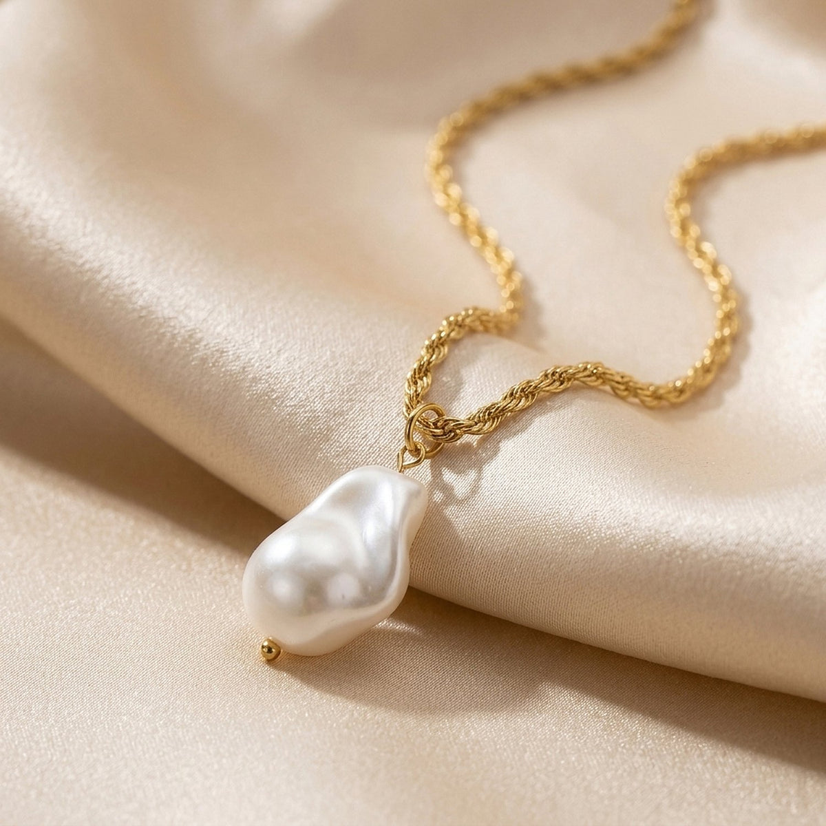 Lundholm Noelle parelketting met barokparel, goudkleurig, foto 4