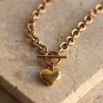 Nanna Ketting Stainless Steel Hartjes Ketting met Toggle Sluiting Goudkleurig foto 2