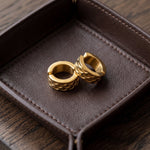 Lundholm Oscar heren earcuff oorbellen, goudkleurig, detail