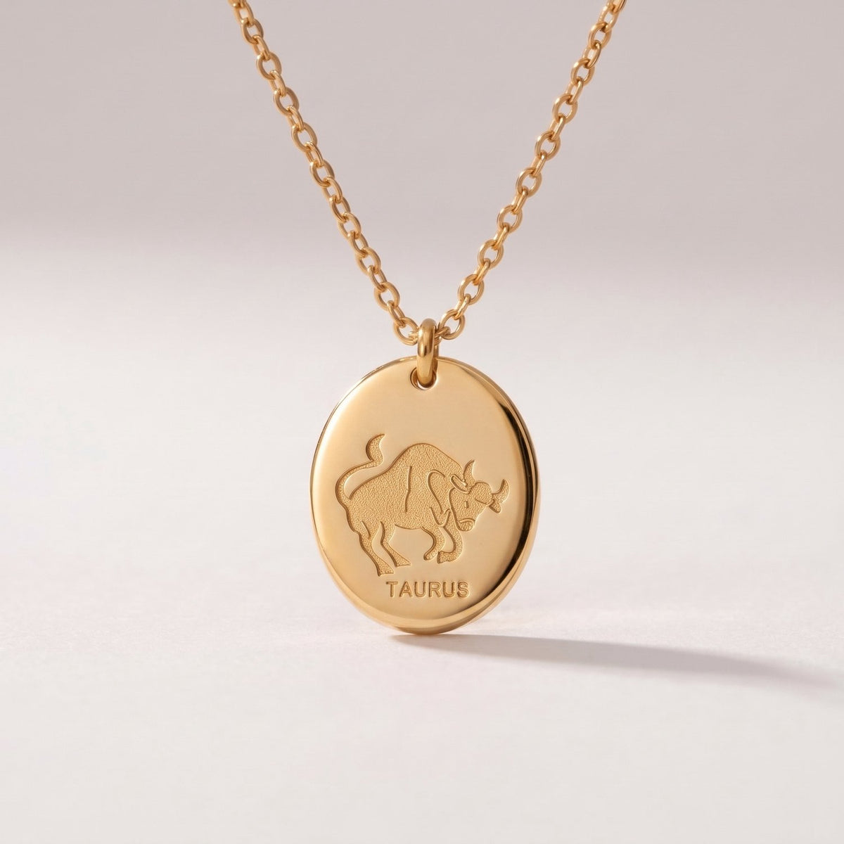 Lundholm Solenne sterrenbeeld ketting Stier, goudkleurig