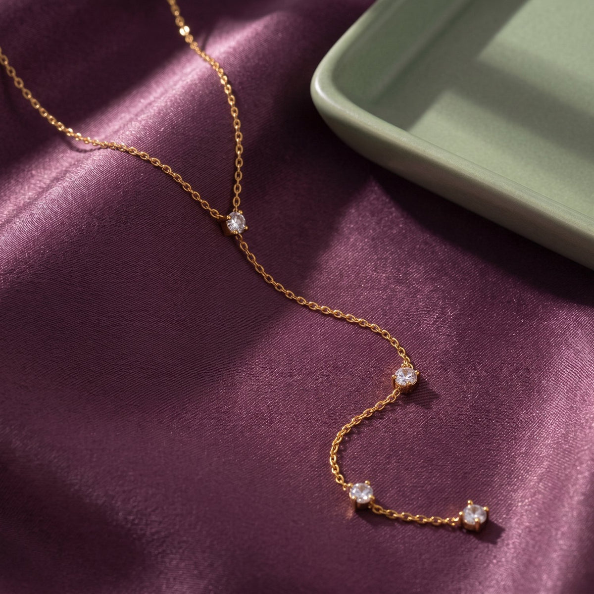 Lundholm Naomi Y-ketting met zirkonia goudkleurig