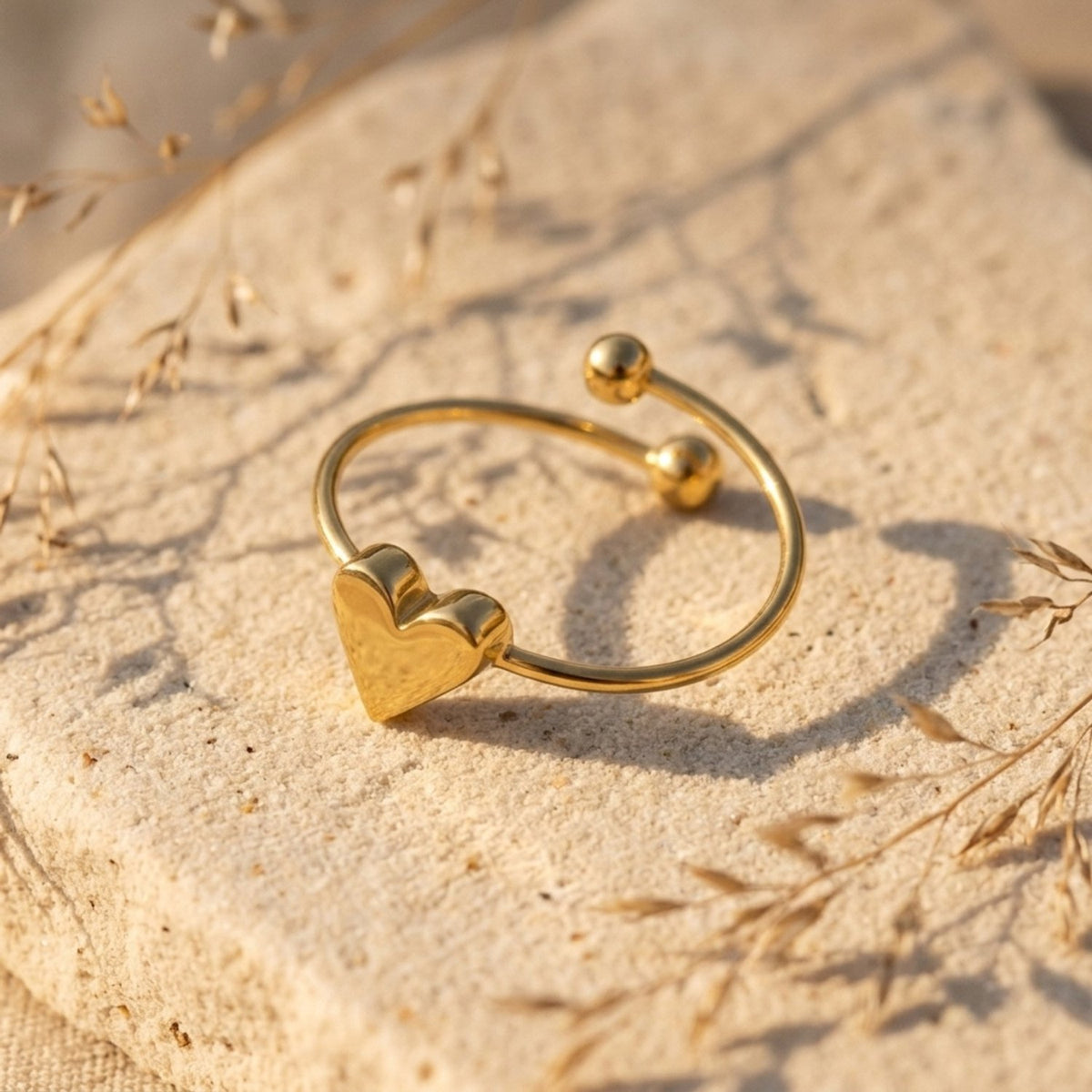 Lundholm Juna – Verstelbare Ring met Hartje – Goudkleurig