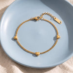 Lundholm Mia hartjes armband goudkleurig, detail
