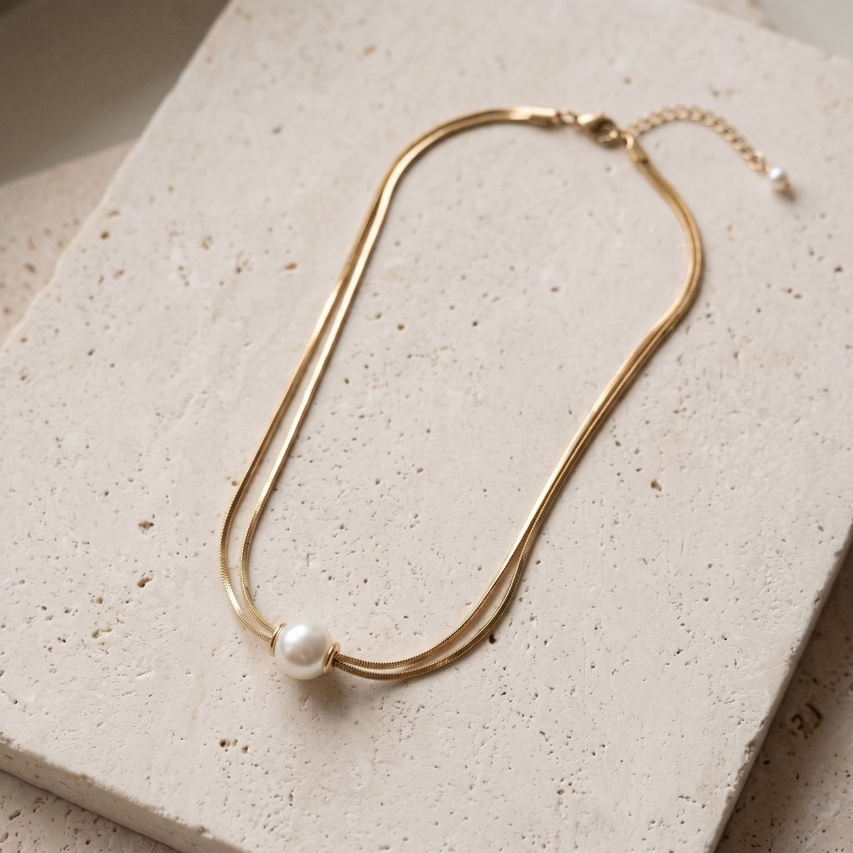 Lundholm Margaux parelketting met dubbele slangenketting, goudkleurig
