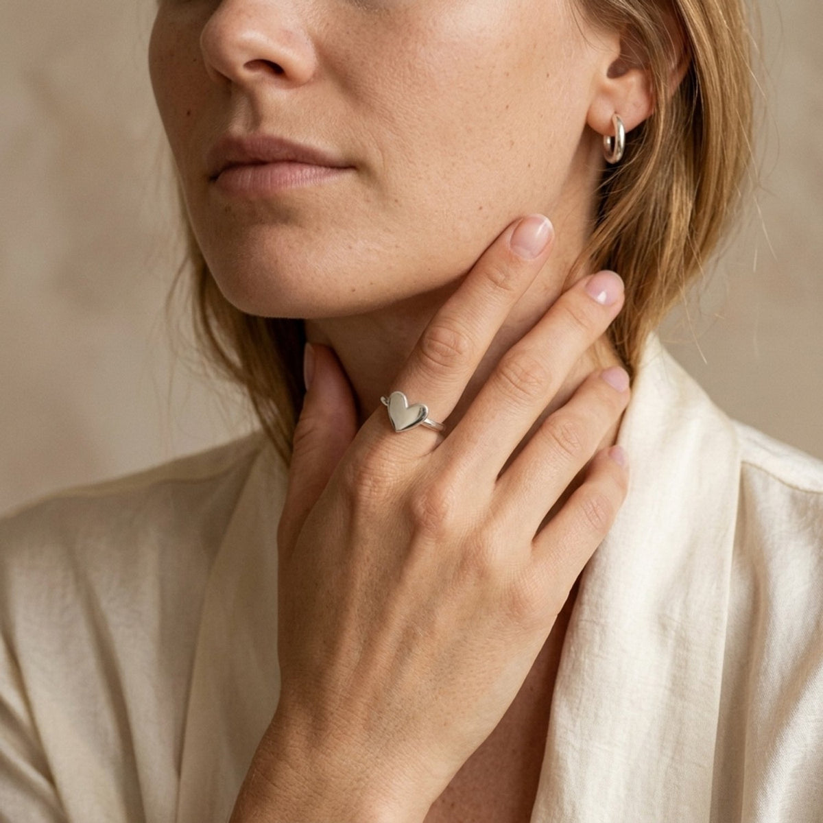 Lundholm Lora – Verstelbare Ring met Hartje – Zilverkleurig