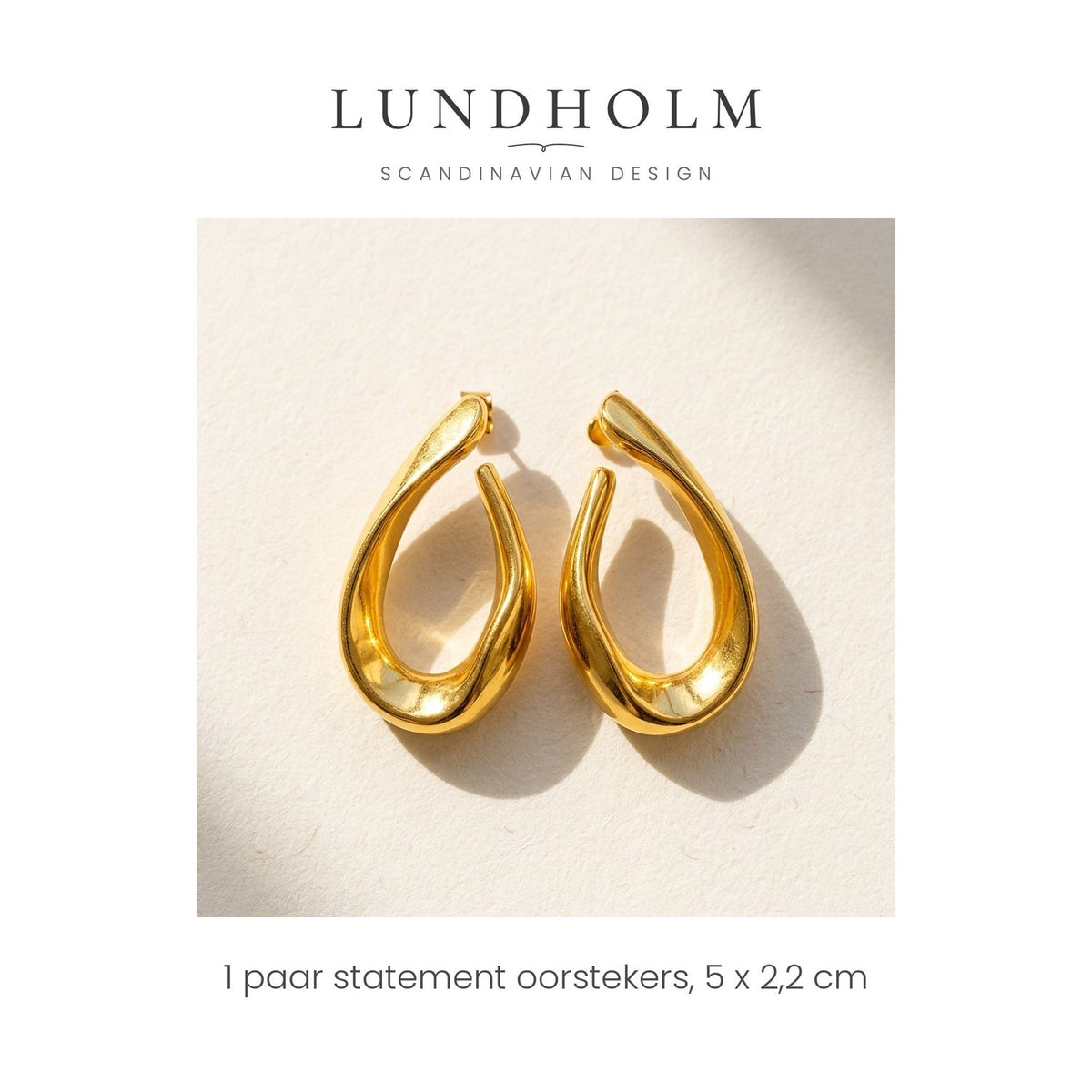 Lundholm Iris oorbellen goudkleurig, Scandinavisch design