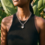 Lundholm Nanna hartjes ketting met toggle sluiting zilverkleurig, stainless steel – foto 1