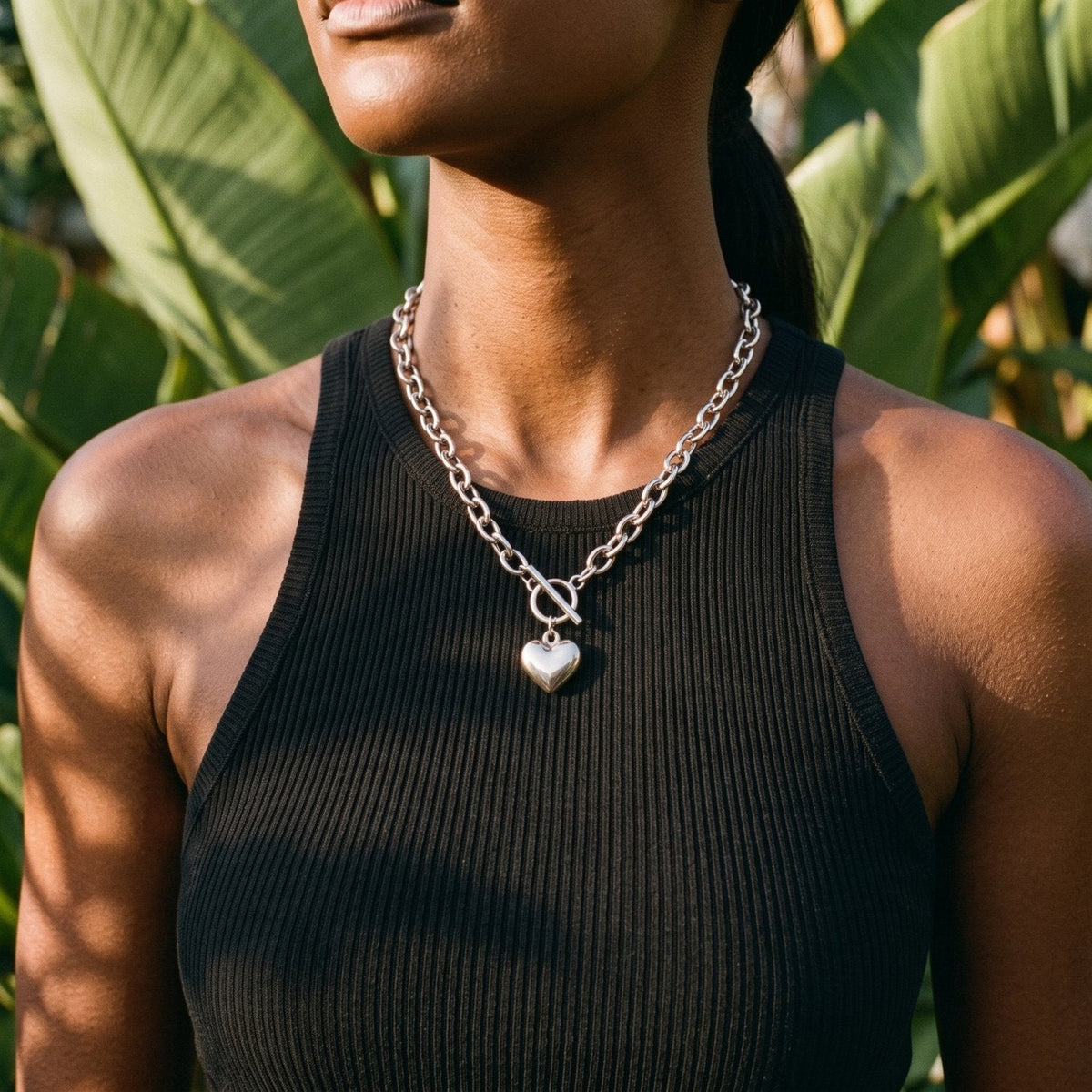 Lundholm Nanna hartjes ketting met toggle sluiting zilverkleurig, stainless steel – foto 1