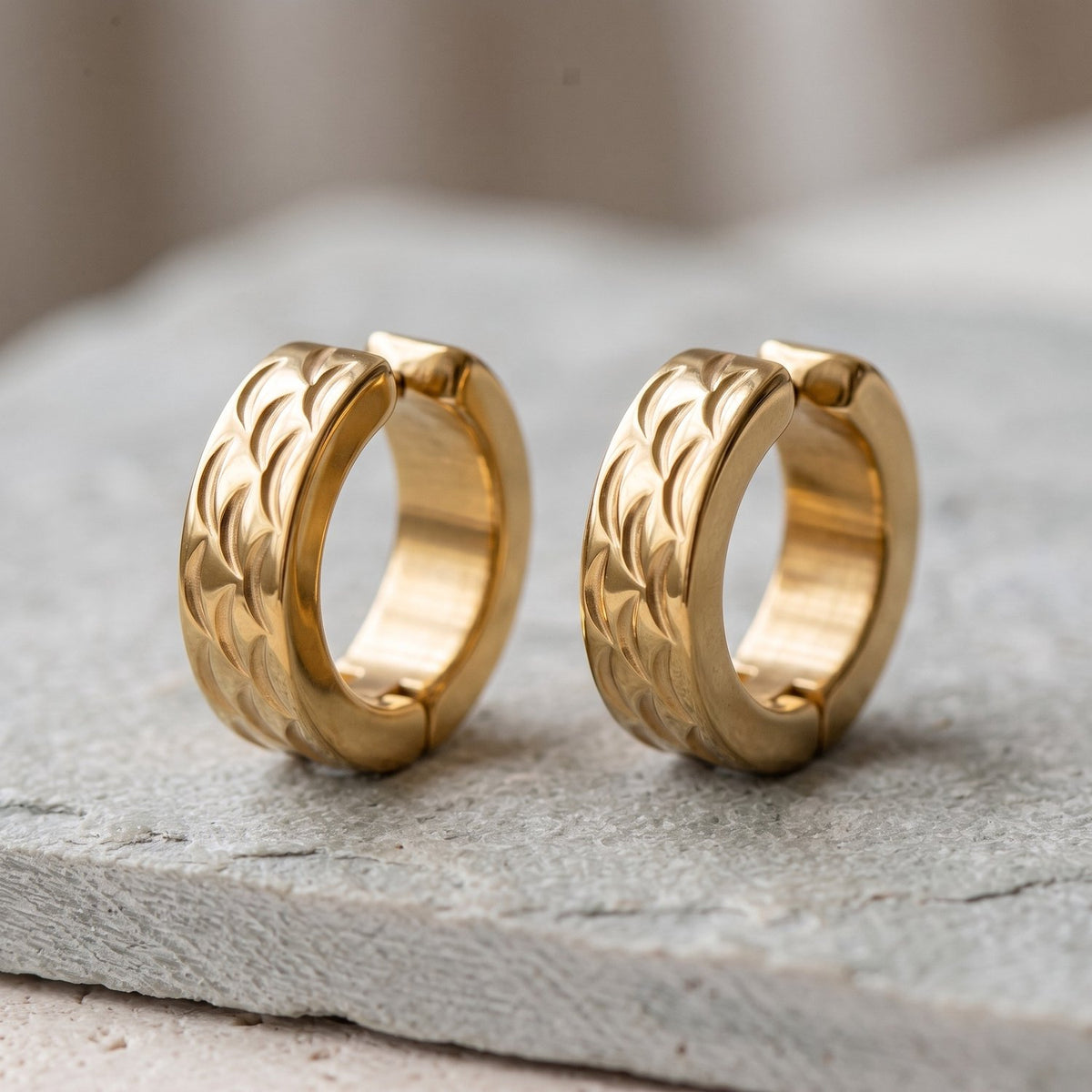 Lundholm Oscar heren earcuff oorbellen, goudkleurig