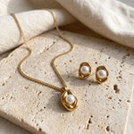 Lundholm Whitney parel ketting en parel oorknopjes goud