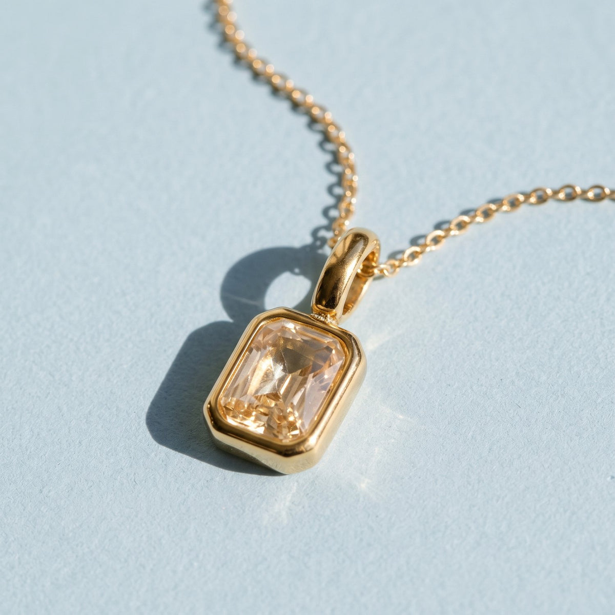 Lundholm Josefin geboortesteen ketting april, goudkleurig