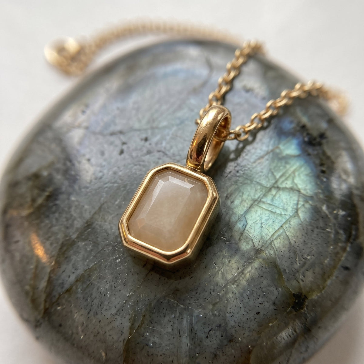 Lundholm Josefin geboortesteen ketting oktober, goudkleurig, foto 4