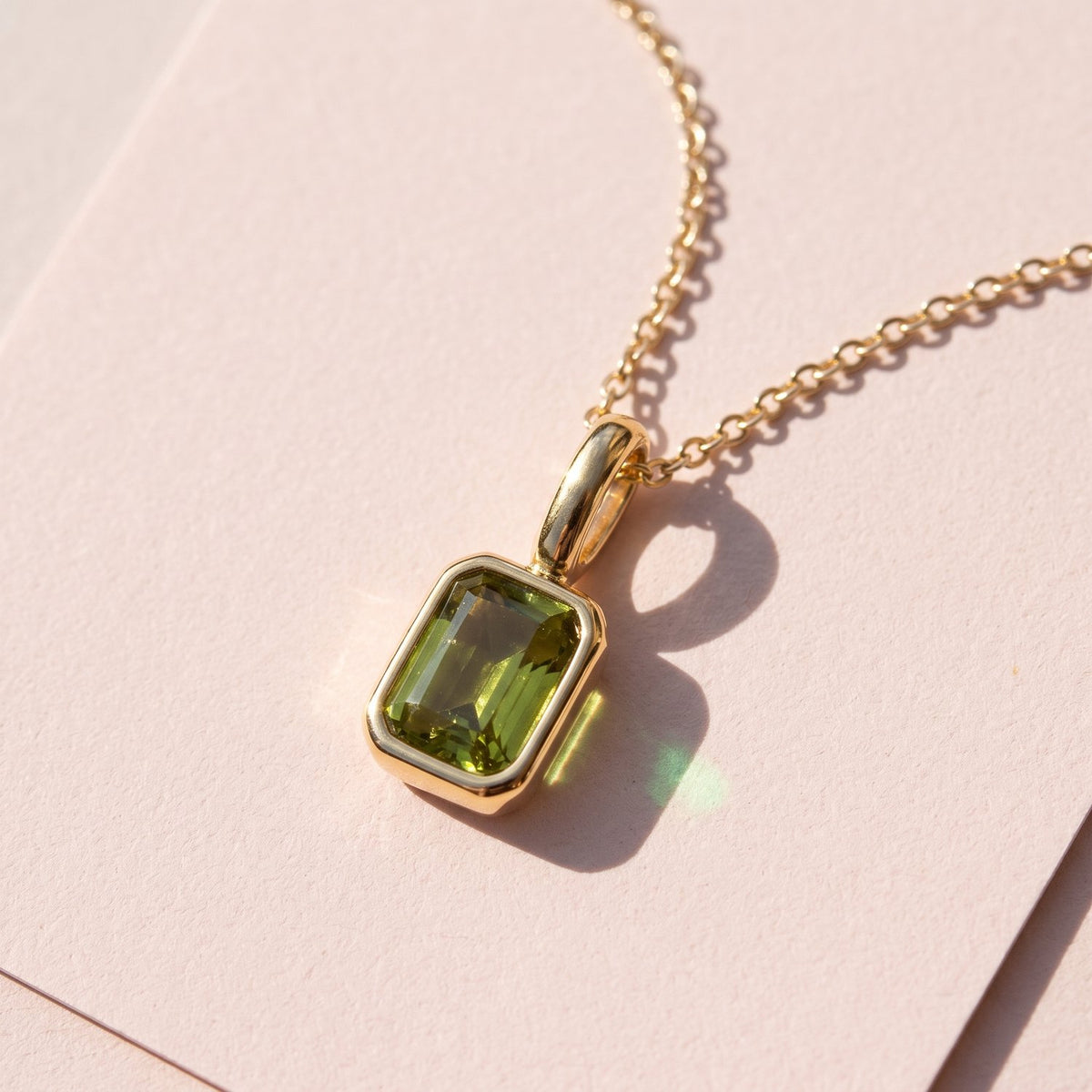 Lundholm Josefin geboortesteen ketting augustus, goudkleurig