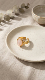 Lundholm Zoleste Rozenkwarts Ring Gedragen