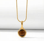 Lundholm Cecile ketting overzicht — PVD gold plated ketting natuursteen damessieraad