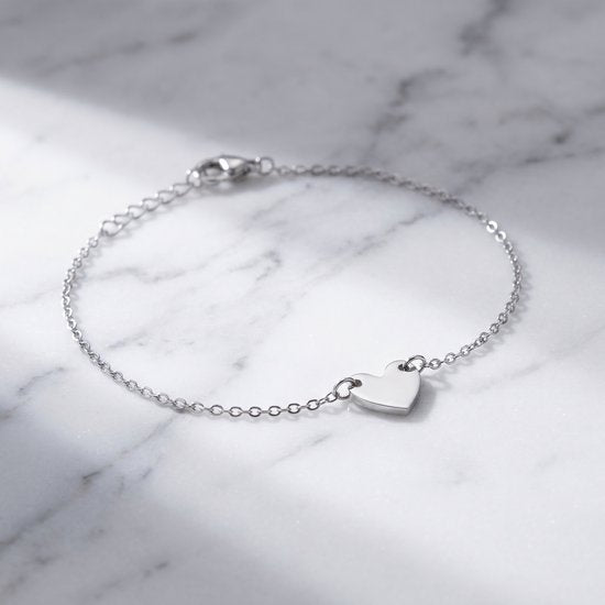 Lundholm Marthe armband zilver alternatief aanzicht — minimalistische schakelarmband met hart