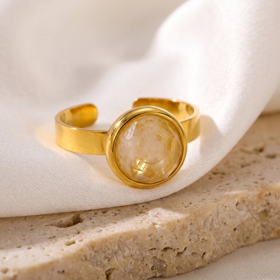 Lundholm Ella witte maansteen ring gedragen verstelbaar one size