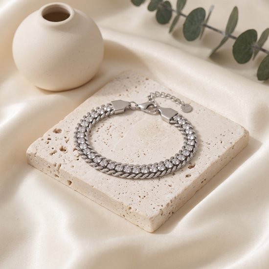 Lundholm Iza schakelarmband met zirkonia detail – Zilverkleurig