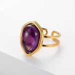 Lundholm Rosan ring paarse steen close-up 17x12mm
