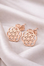 Lundholm Pia oorknopjes roségoud Bloem des Levens — detail Flower of Life PVD plated