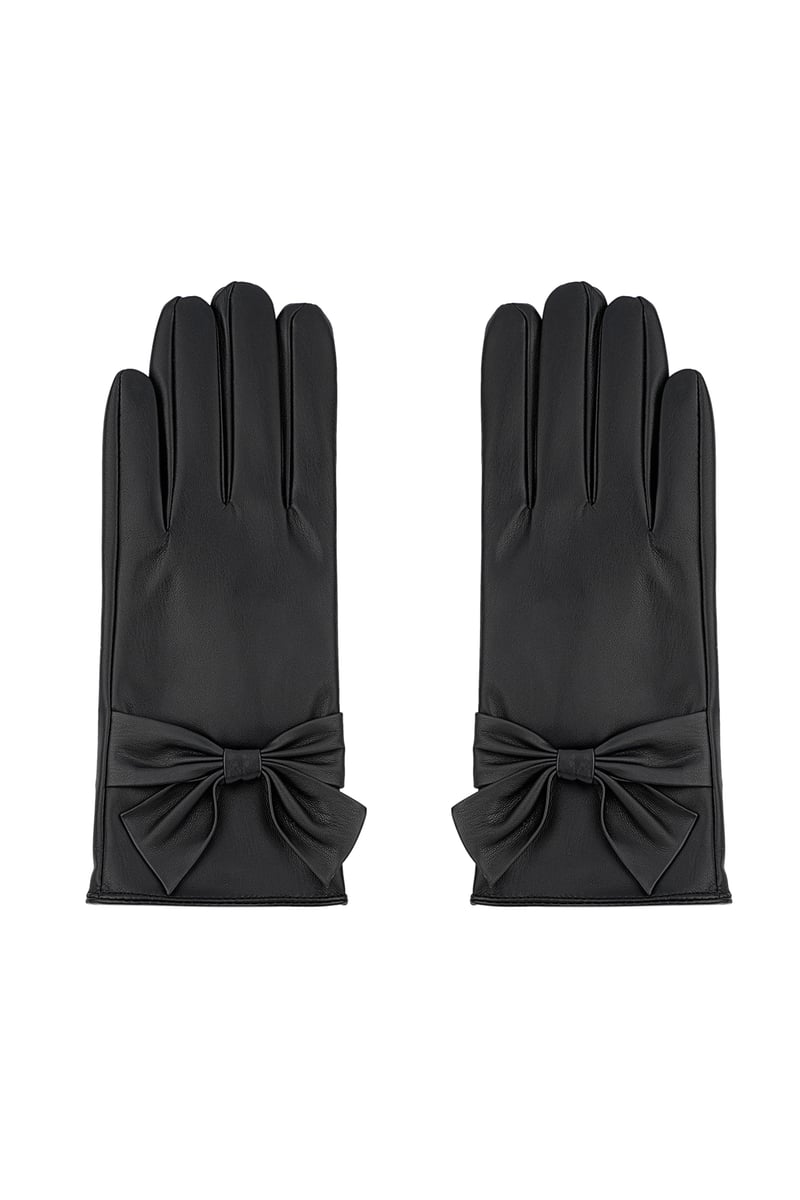 Bowtiful gloves