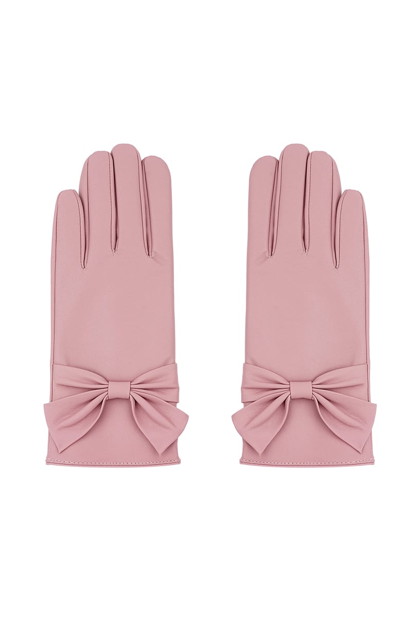 Bowtiful gloves