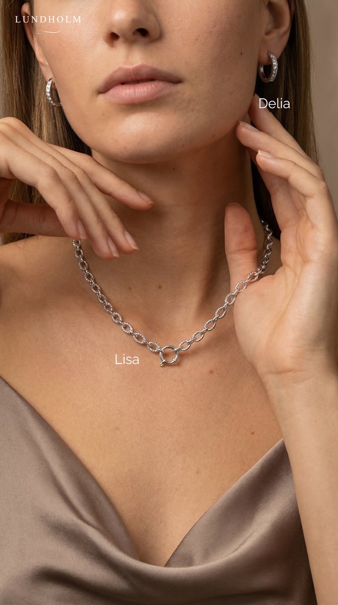 Lundholm Delia – Kleine Oorringen met Zirkonia – Goudkleurig