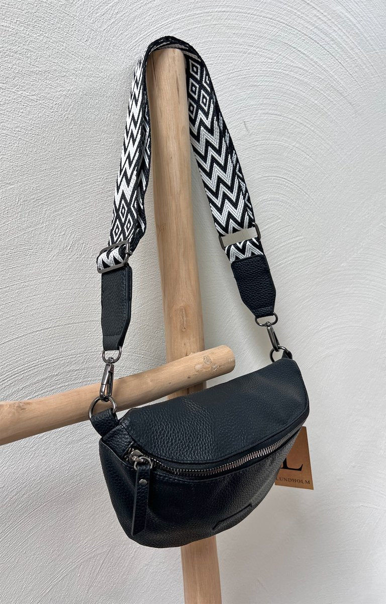 Lundholm Alta heuptas zwart dames — zijaanzicht crossbody met band