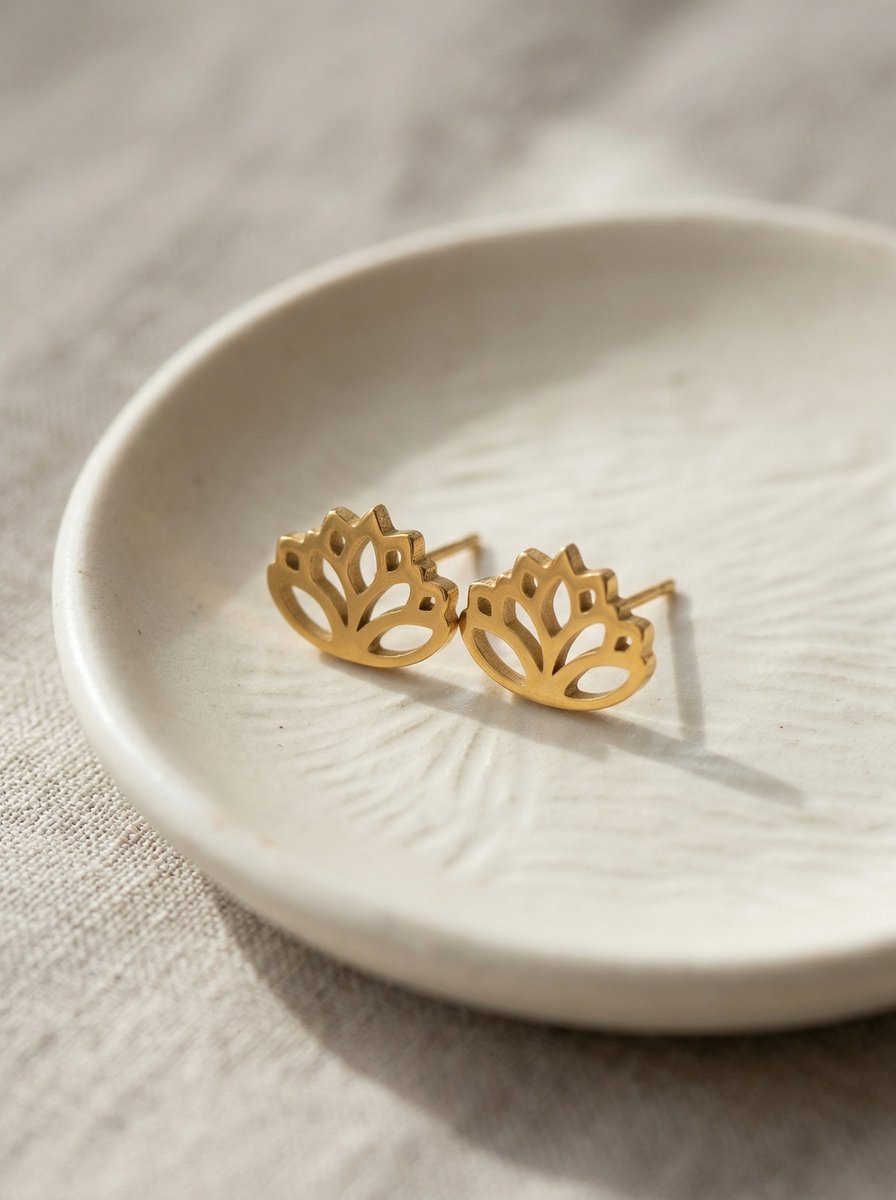 Lundholm Oline – Lotus Oorknopjes Dames – Goud