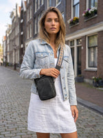 Lundholm Strömsund telefoontasje dames zwart leer crossbody — vooraanzicht productfoto