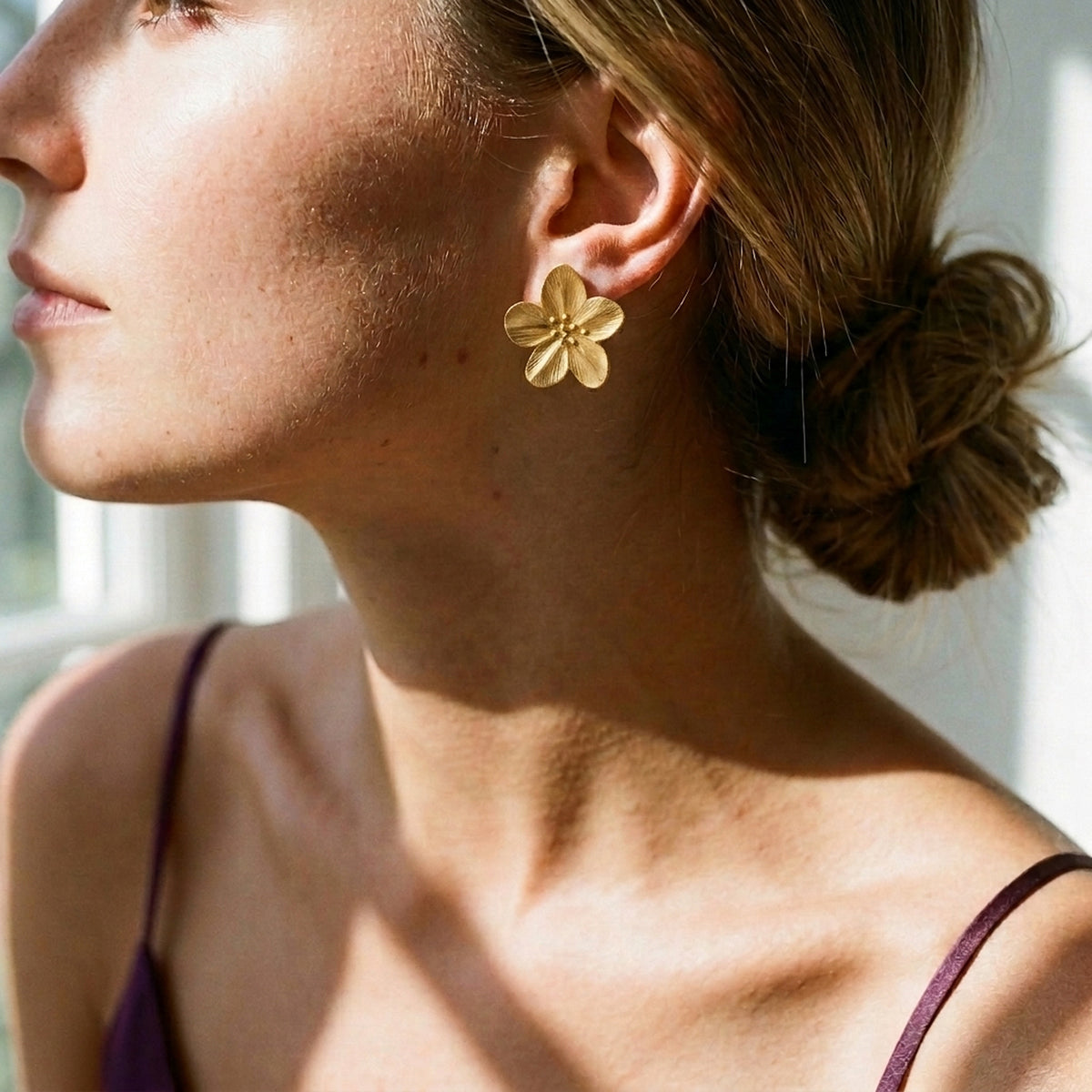 Clara – Ohrringe Damen – Goldfarben
