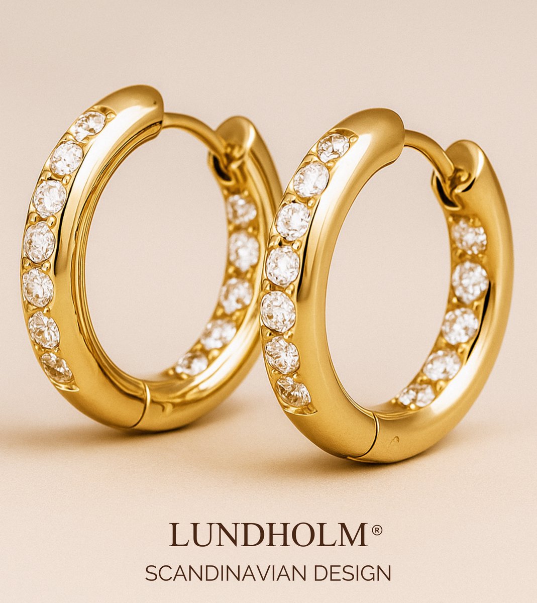 Lundholm Gold Plated Luxe Oorbellen Dames Allergievrij - Oorringen Zirkonia Steentjes - Premium Stainless Steel Waterproof & Hypoallergeen - Vrouwen Cadeautjes kerst kadootje - Scandinavisch Design
