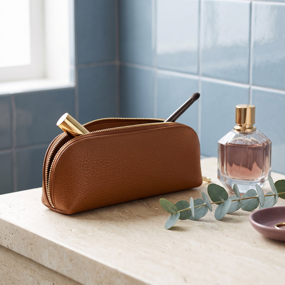 Lundholm Hasvik luxe etui cognac open als make-up tasje