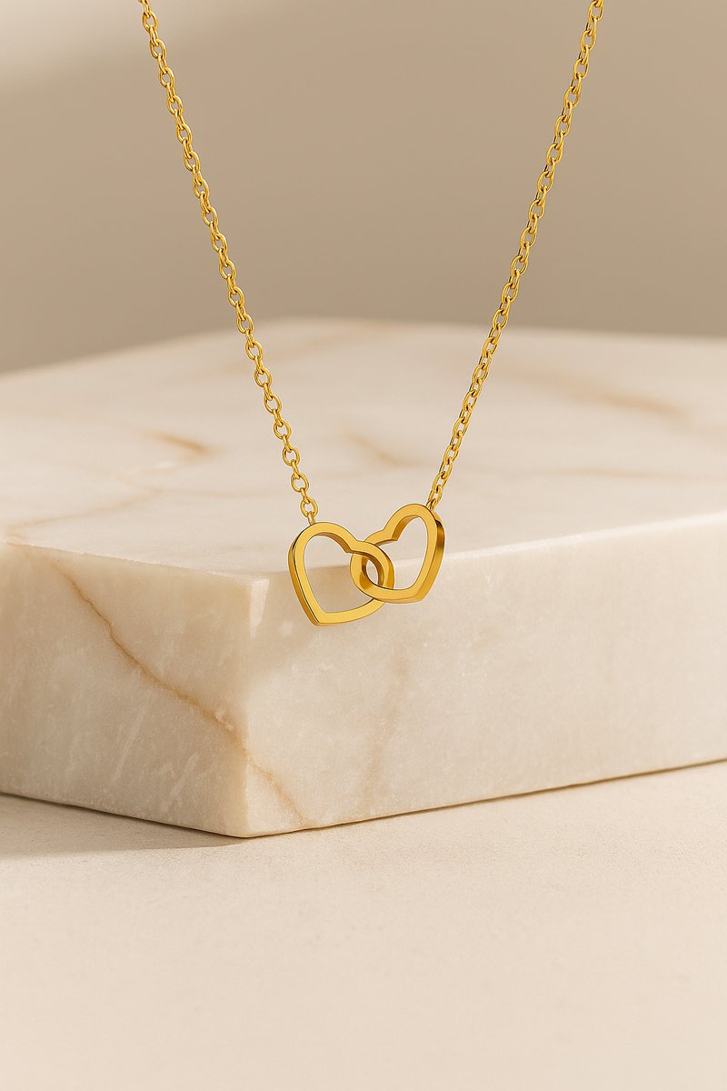 Lundholm Luxe Ketting Dames Goudkleurig Waterproof Hartjes Hanger – Premium Stainless Steel - 50 cm